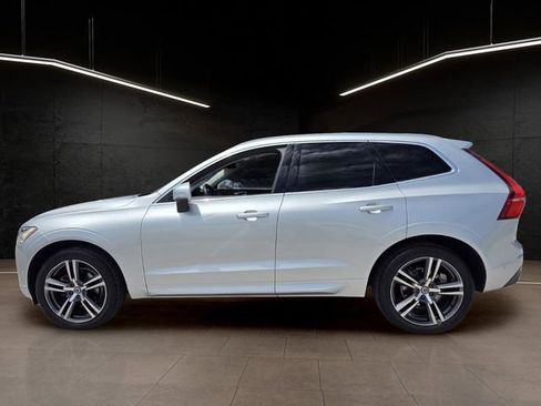Used 2019 Volvo XC60 T5 Momentum w/ Multimedia Package AWD/4WD image 4