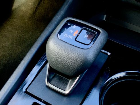 Used 2024 Nissan Rogue S AWD/4WD image 42