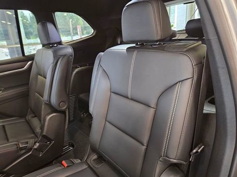 New 2026 GMC Acadia Elevation w/ Elevation Premium Package AWD/4WD image 16