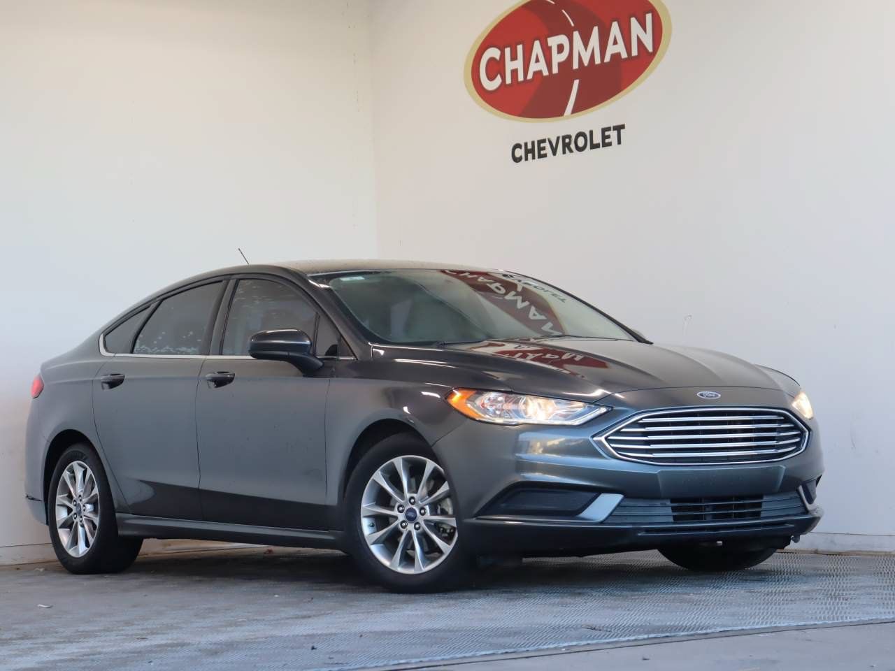 Used 2017 Ford Fusion SE FWD image 17