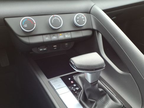 New 2026 Hyundai Elantra SE image 11