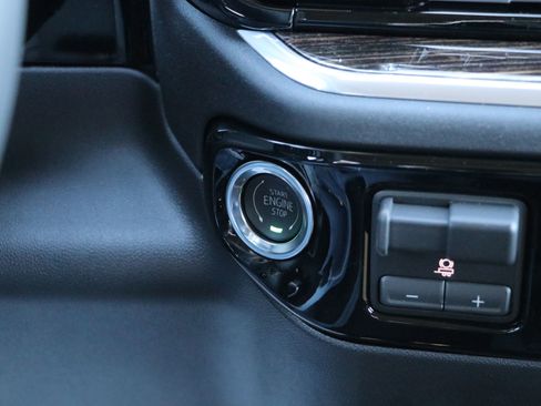 New 2026 GMC Sierra 1500 Elevation w/ LPO, Elevation Black Package image 24