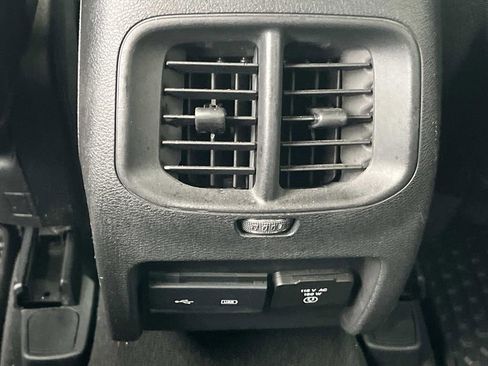 Used 2020 Jeep Cherokee Latitude Plus image 15