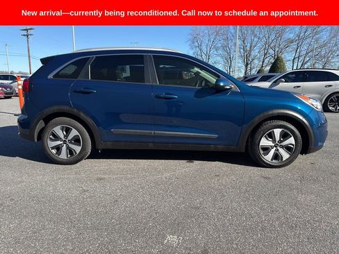 Used 2018 Kia Niro LX image 8