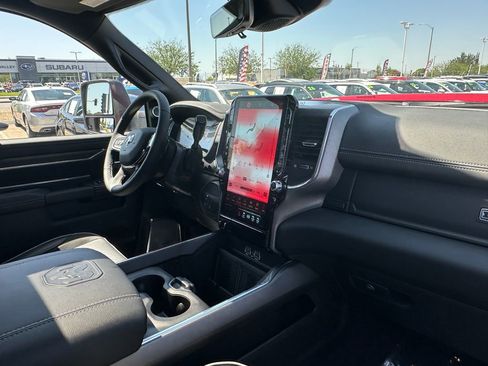 New 2026 RAM 2500 Laramie AWD/4WD image 14
