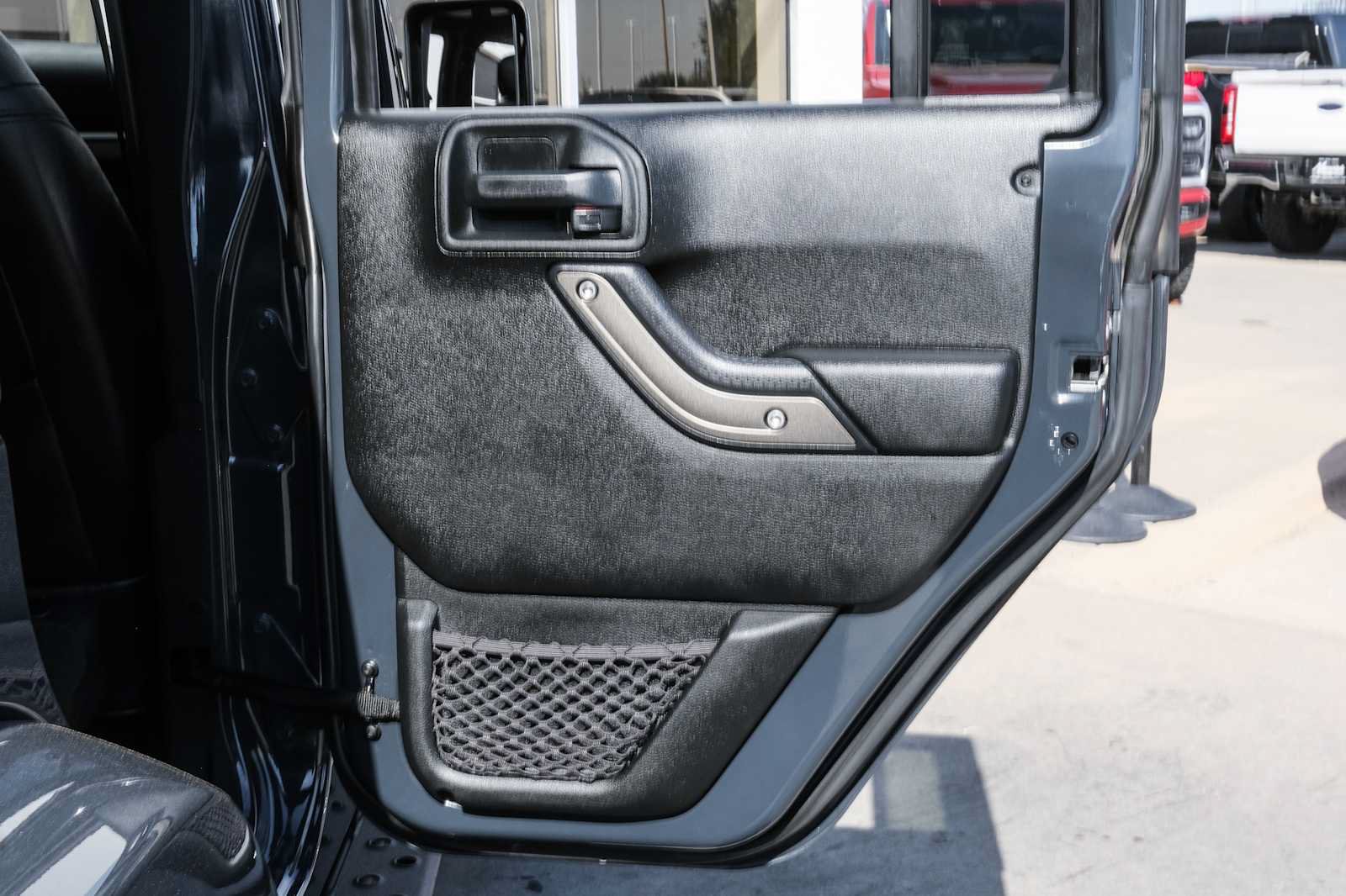 Used 2018 Jeep Wrangler Unlimited Sport AWD/4WD image 29