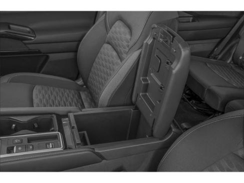 Used 2025 Nissan Pathfinder SV AWD/4WD image 17