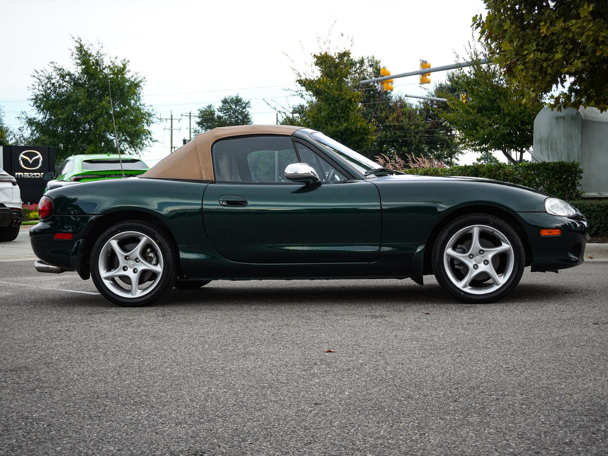 Used 2002 MAZDA MX-5 Miata LS RWD image 11