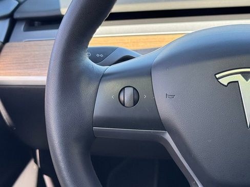 Used 2022 Tesla Model 3 image 15