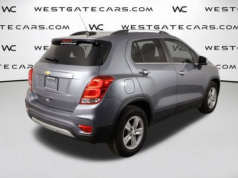 Used 2019 Chevrolet Trax LT w/ LT Convenience Package FWD image 44