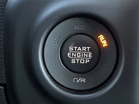 Used 2021 Jeep Wrangler Unlimited Sport image 22