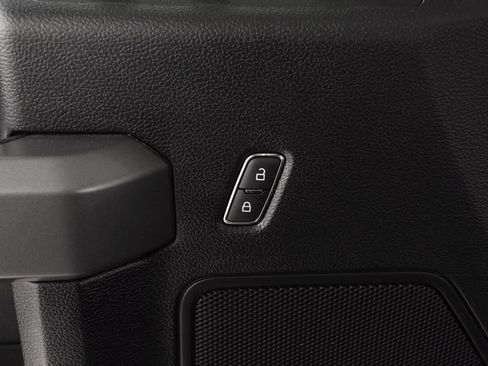 Used 2018 Ford F150 XLT w/ Equipment Group 302A Luxury image 27