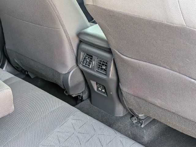 Used 2021 Toyota RAV4 XLE FWD image 30