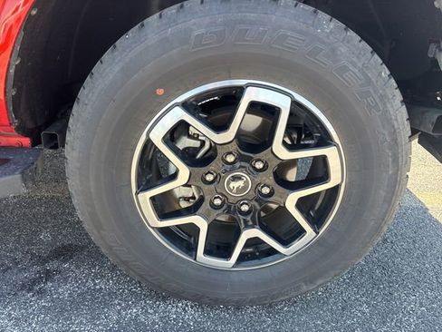 Used 2024 Ford Bronco Outer Banks AWD/4WD image 8