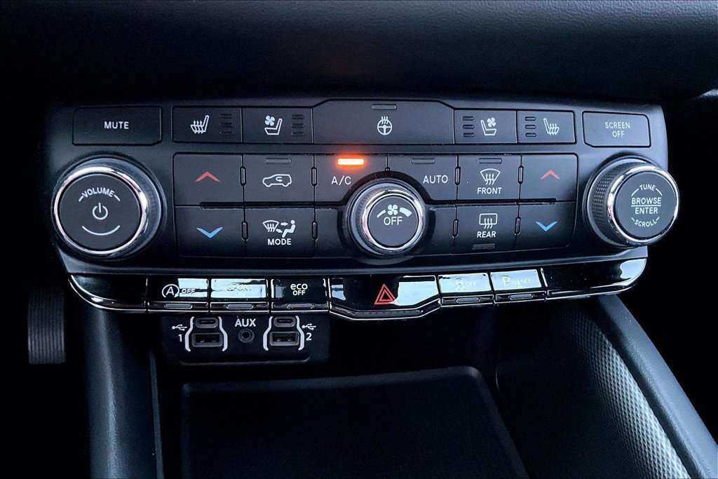 Used 2023 Dodge Durango GT AWD/4WD image 16