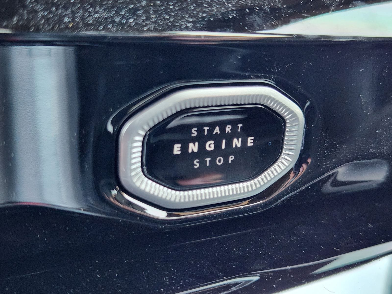 New 2027 Jeep Grand Cherokee Limited AWD/4WD image 24