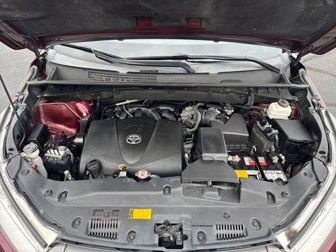 Used 2019 Toyota Highlander XLE image 31