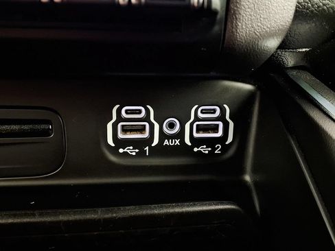 Used 2019 RAM 1500 Big Horn RWD image 24