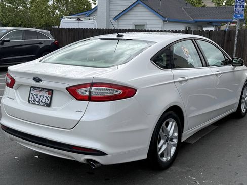 Used 2014 Ford Fusion SE FWD image 6