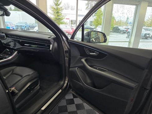 Used 2025 Audi Q7 3.0T Premium Plus image 43