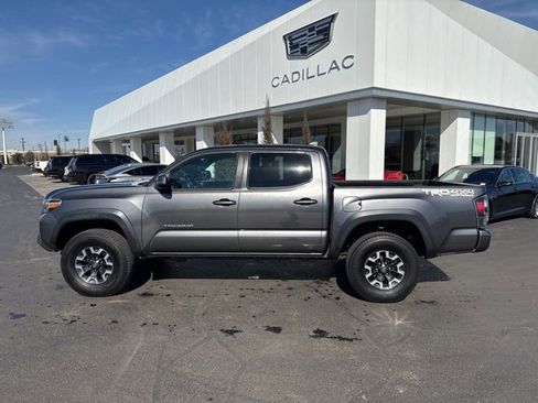 Used 2021 Toyota Tacoma TRD Off-Road w/ Technology Package image 10