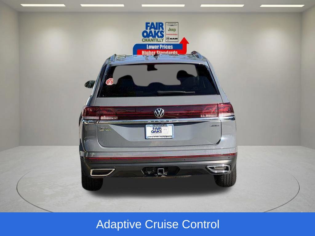 Used 2025 Volkswagen Atlas SEL AWD/4WD image 8