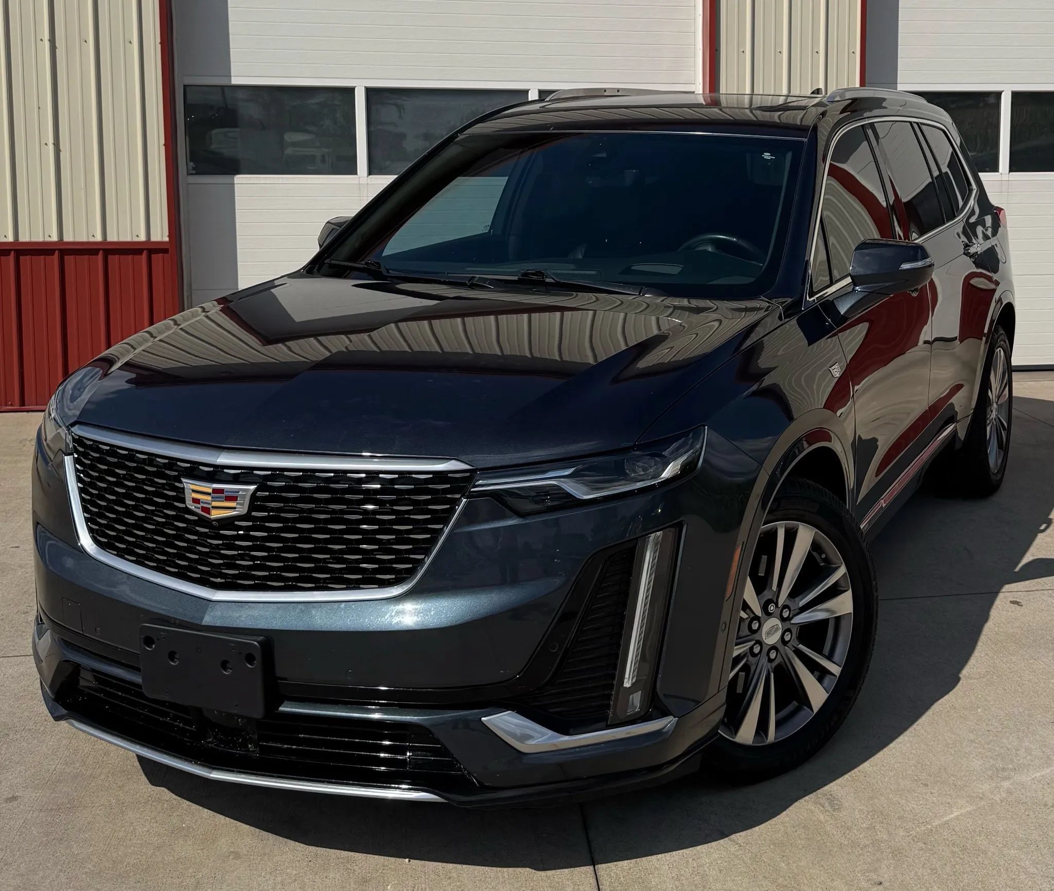 Used 2020 Cadillac XT6 Premium Luxury FWD image 3