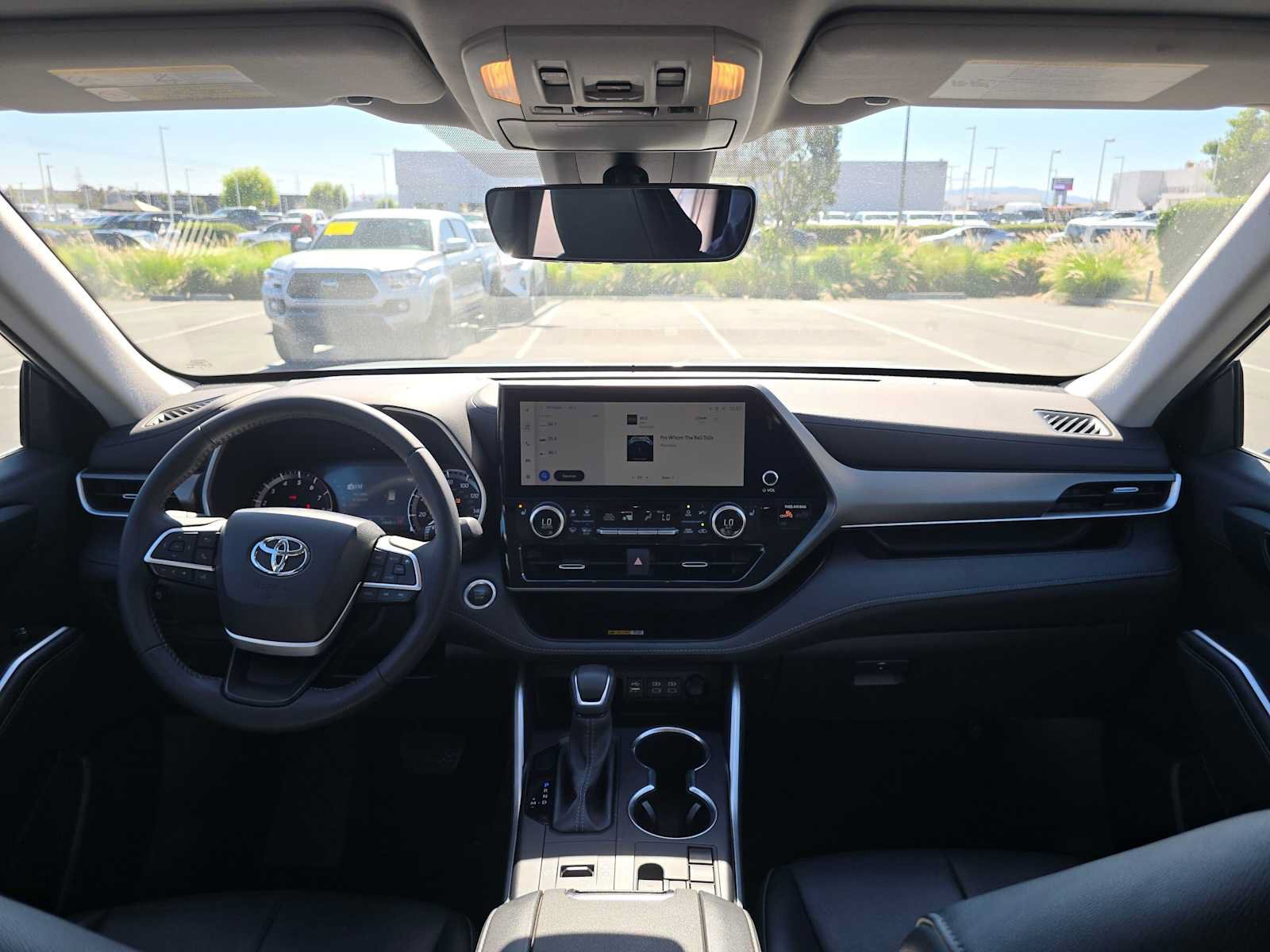 Used 2024 Toyota Highlander XLE FWD image 20