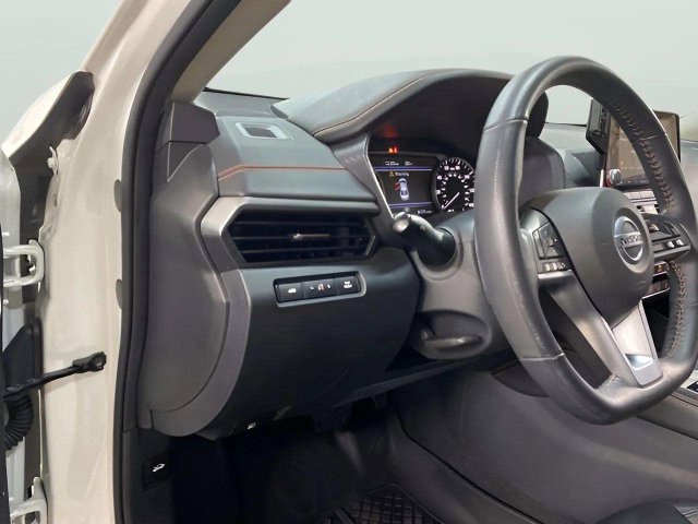 Used 2022 Nissan Altima 2.5 SR w/ Midnight Edition Package AWD/4WD image 16