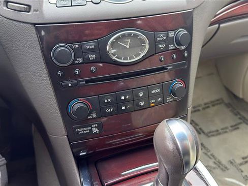 Used 2011 INFINITI G37 x Sedan w/ Premium Pkg AWD/4WD image 28