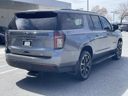 Used 2021 Chevrolet Suburban RST image 4