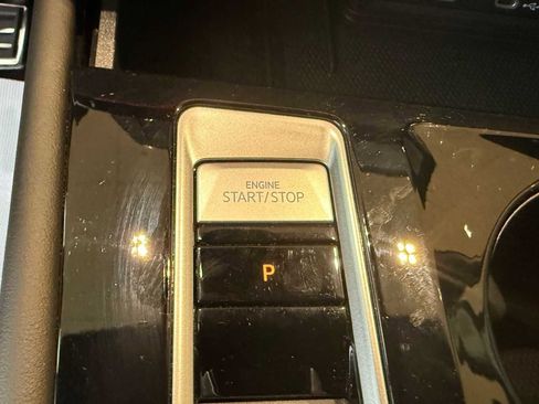 New 2026 Volkswagen Atlas Cross Sport SEL Premium R-Line image 18