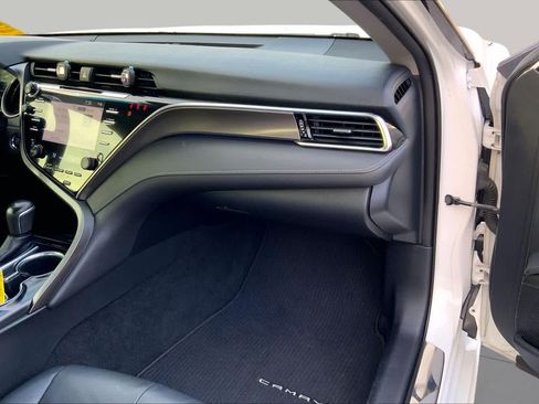 Used 2018 Toyota Camry XSE w/ Audio Package FWD image 17