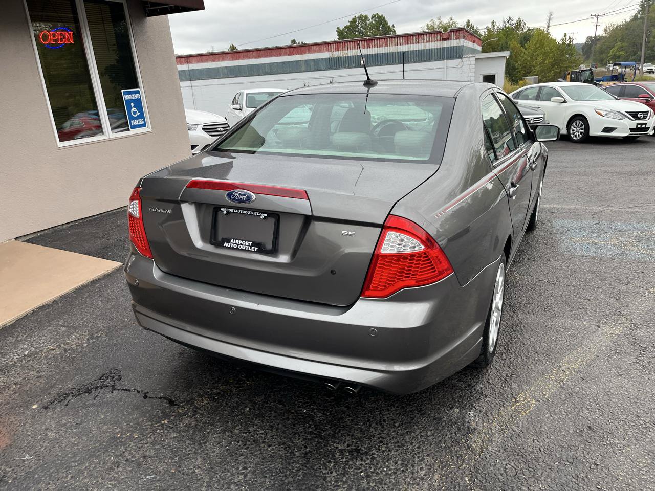 Used 2010 Ford Fusion SE FWD image 8