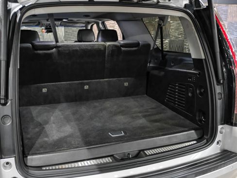 Used 2019 Cadillac Escalade ESV Luxury AWD/4WD image 48