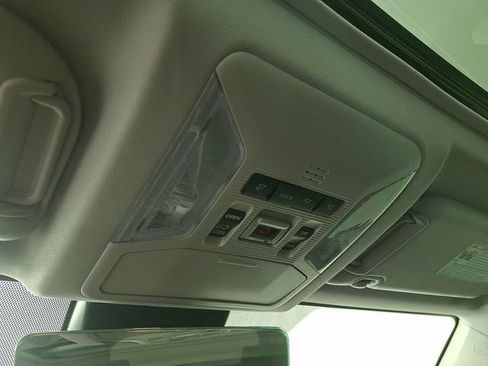 Used 2025 Toyota RAV4 XLE w/ Convenience Package FWD image 33