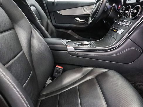 Used 2019 Mercedes-Benz GLC 300 image 16