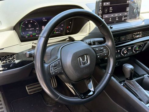 Used 2023 Honda Accord Sport image 14