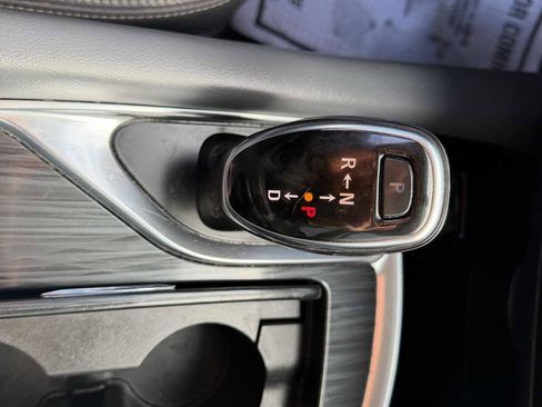 Used 2020 Buick Enclave Essence w/ Sound and Sites Package image 37