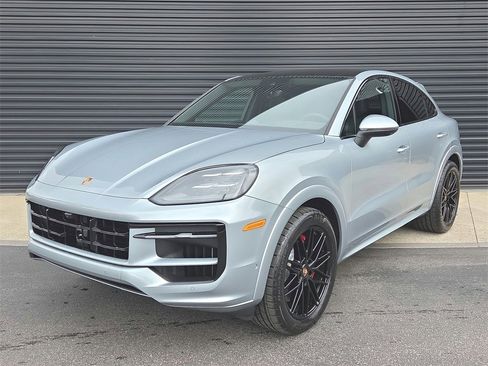 New 2026 Porsche Cayenne S image 1