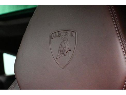 Used 2025 Lamborghini Urus SE image 60