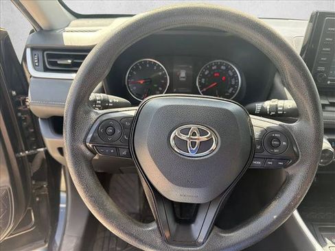 Used 2021 Toyota RAV4 XLE FWD image 12