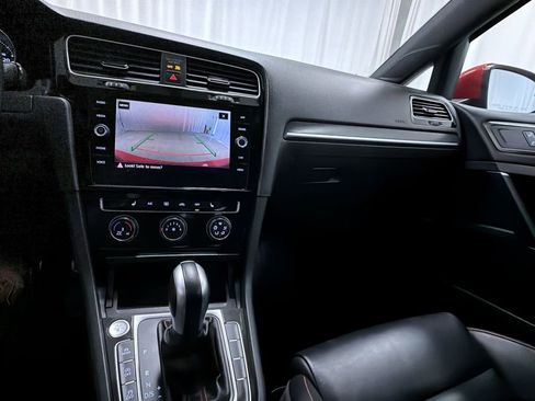 Used 2020 Volkswagen GTI SE image 20
