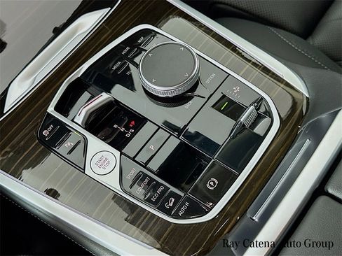 Certified 2024 BMW X7 xDrive40i w/ Premium Package image 17