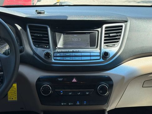 Used 2016 Hyundai Tucson SE w/ Option Group 02 FWD image 11