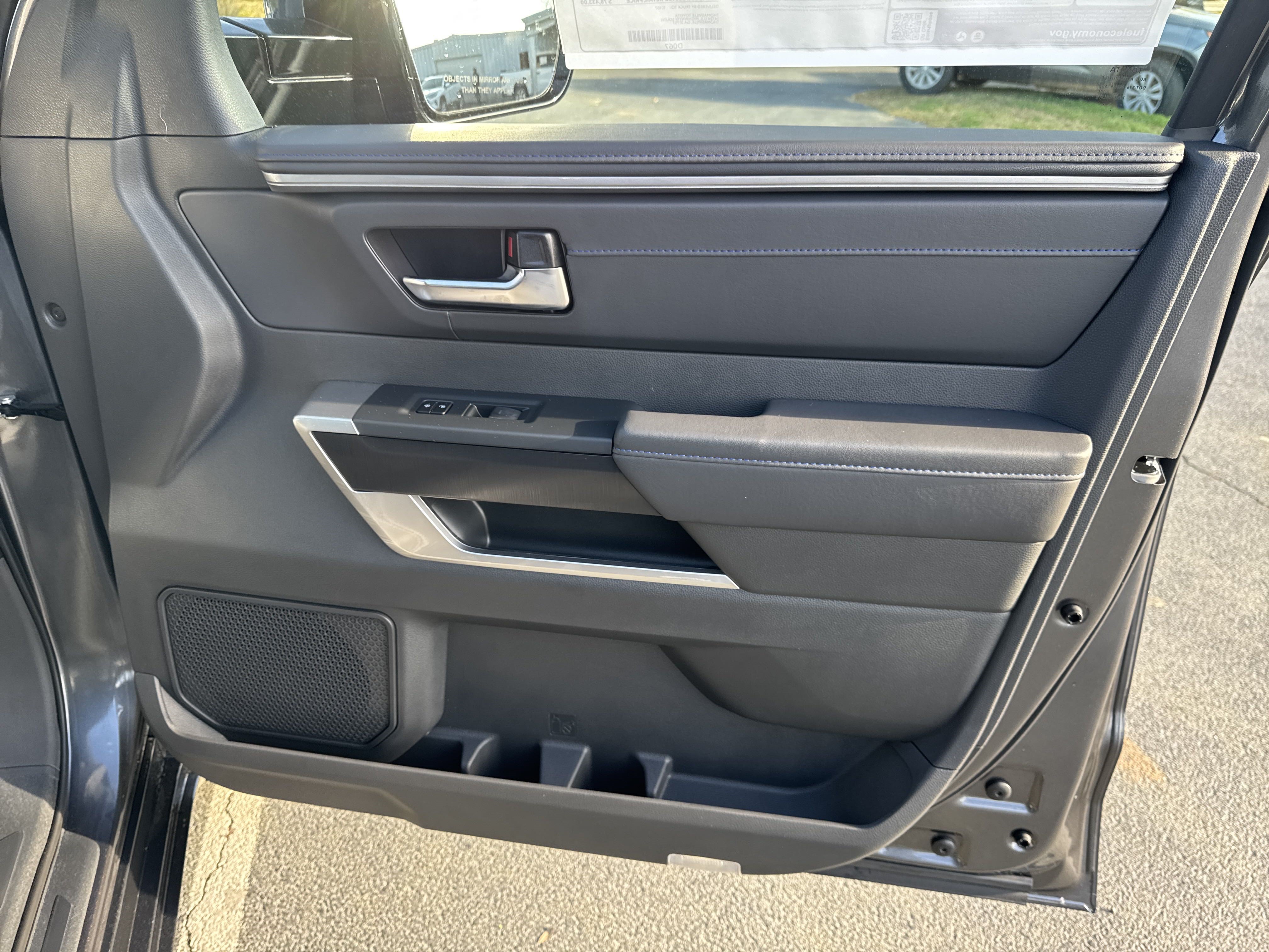 New 2025 Toyota Tundra Platinum AWD/4WD image 38