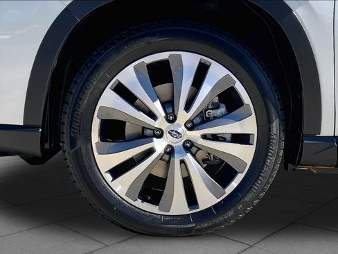 Used 2022 Subaru Ascent Limited w/ Technology Package AWD/4WD image 11