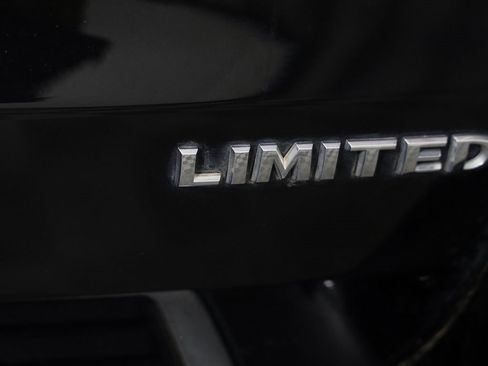 Used 2020 Jeep Grand Cherokee Limited w/ Luxury Group II image 8