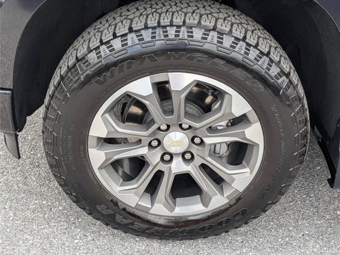Used 2023 Chevrolet Silverado 1500 High Country AWD/4WD image 12
