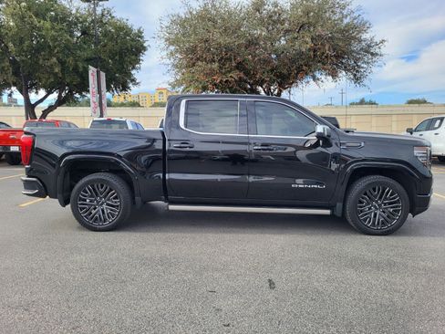 Used 2022 GMC Sierra 1500 Denali Ultimate image 2
